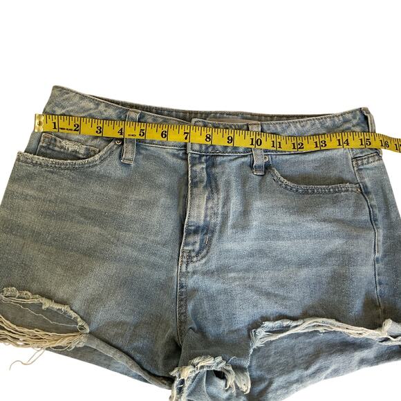 YMI Festival Shorts Women’s Size 7/28 Denim Distressed Cutoff Jean Shorts - Picture 5 of 5